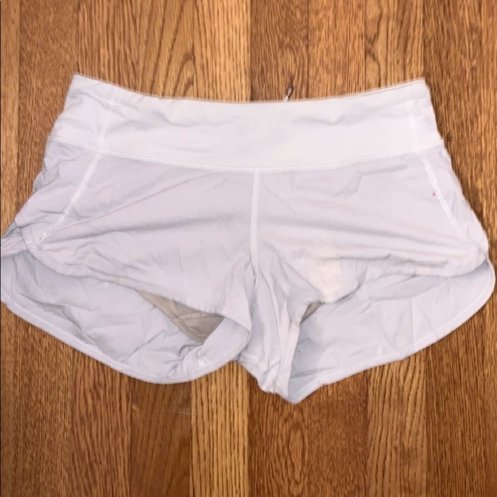 white-ish gray lululemon speed shorts